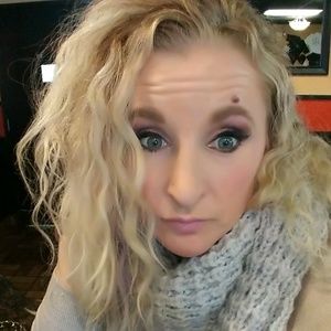 Meet your Posher, Oriana